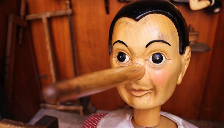 أنف بينوكيو والكذب